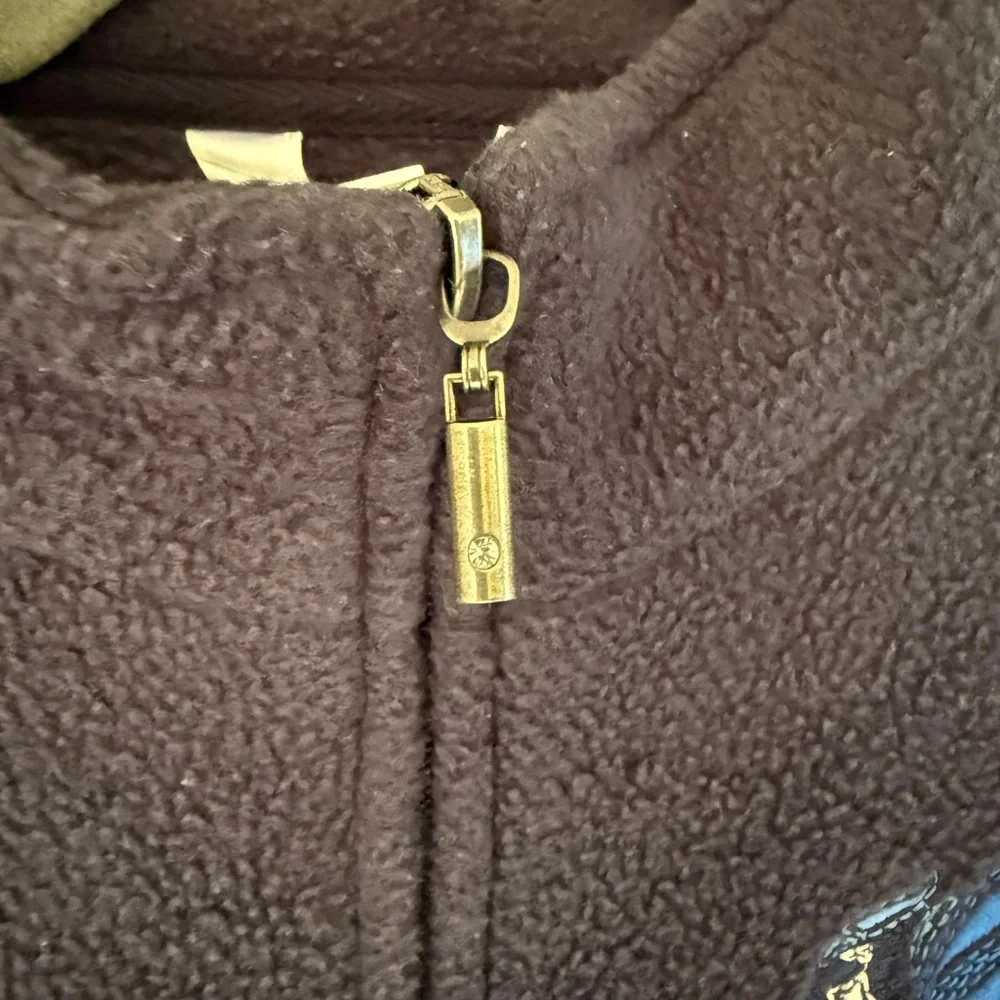 Collectors Northern Reflections Embroidered Fleece Zip Sweater | Small - Picture 6 of 7